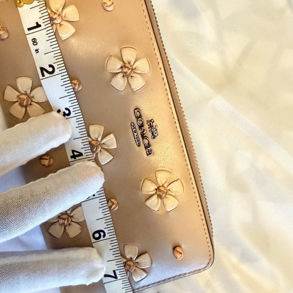 Coach Floral Leather Zip-Around Wallet – Tan/Nude - Picture 7 of 8